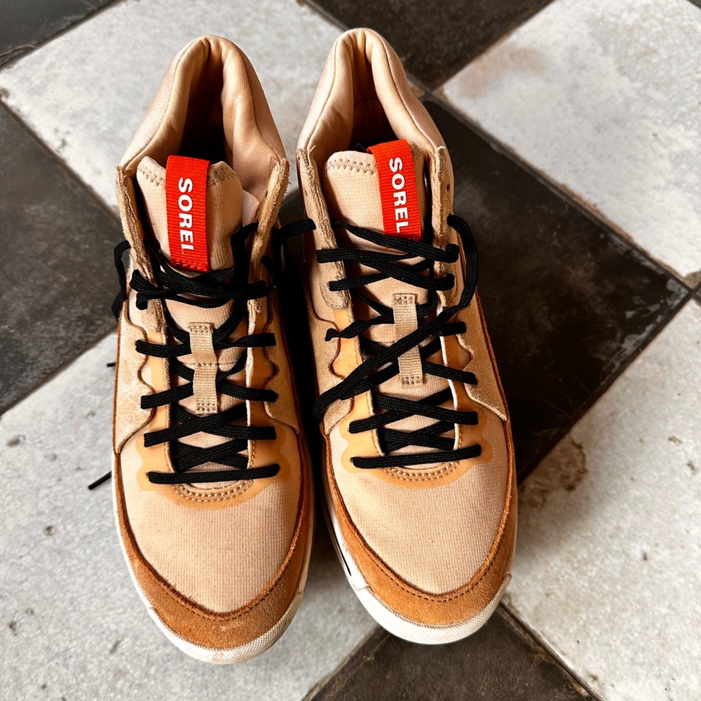 Sorel Ona Sneaker boot, perfect for Spring